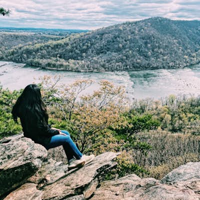 Hike Weverton Cliffs Overlook from Harpers Ferry