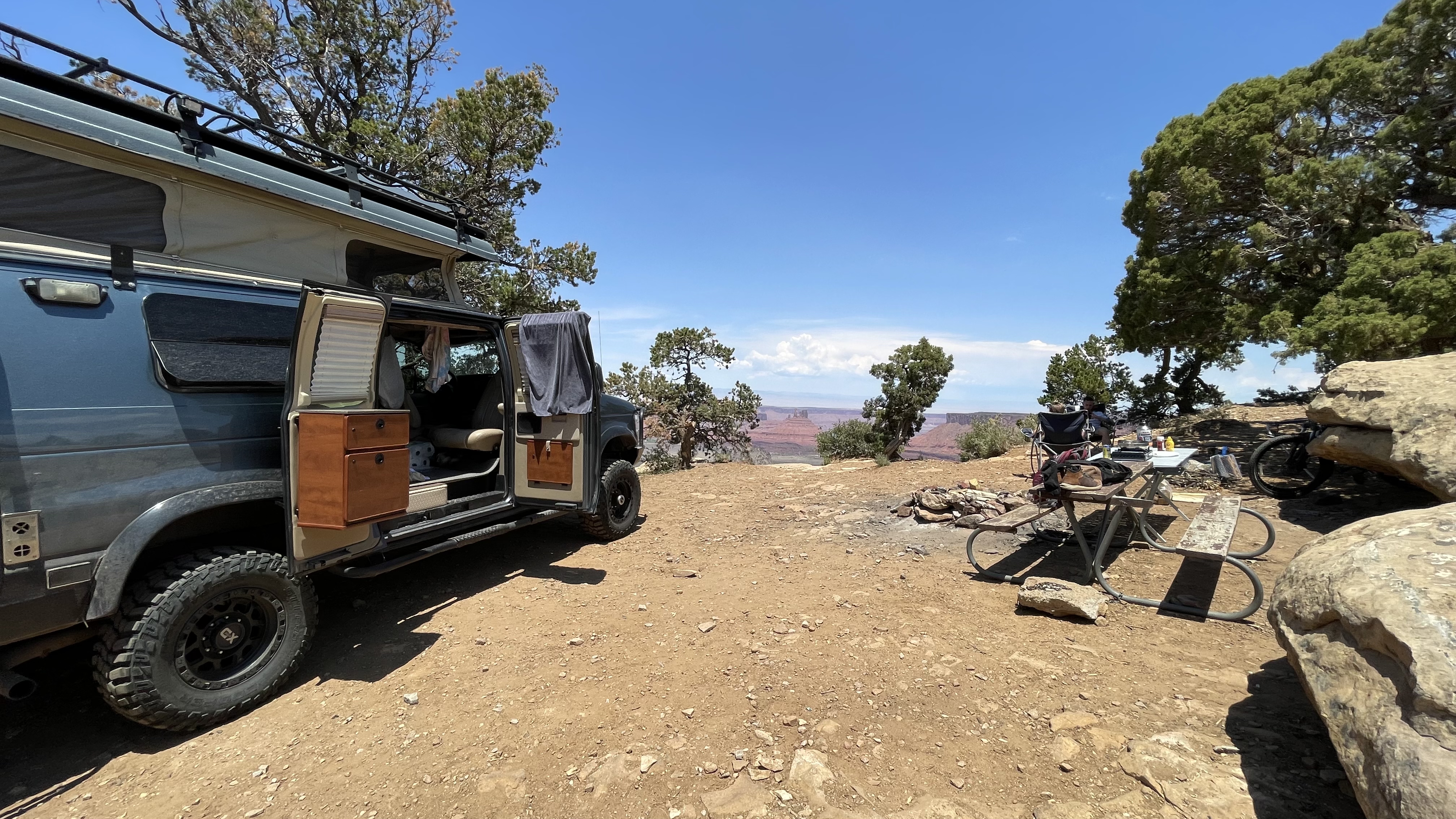 Camp at Porcupine Rim Campground