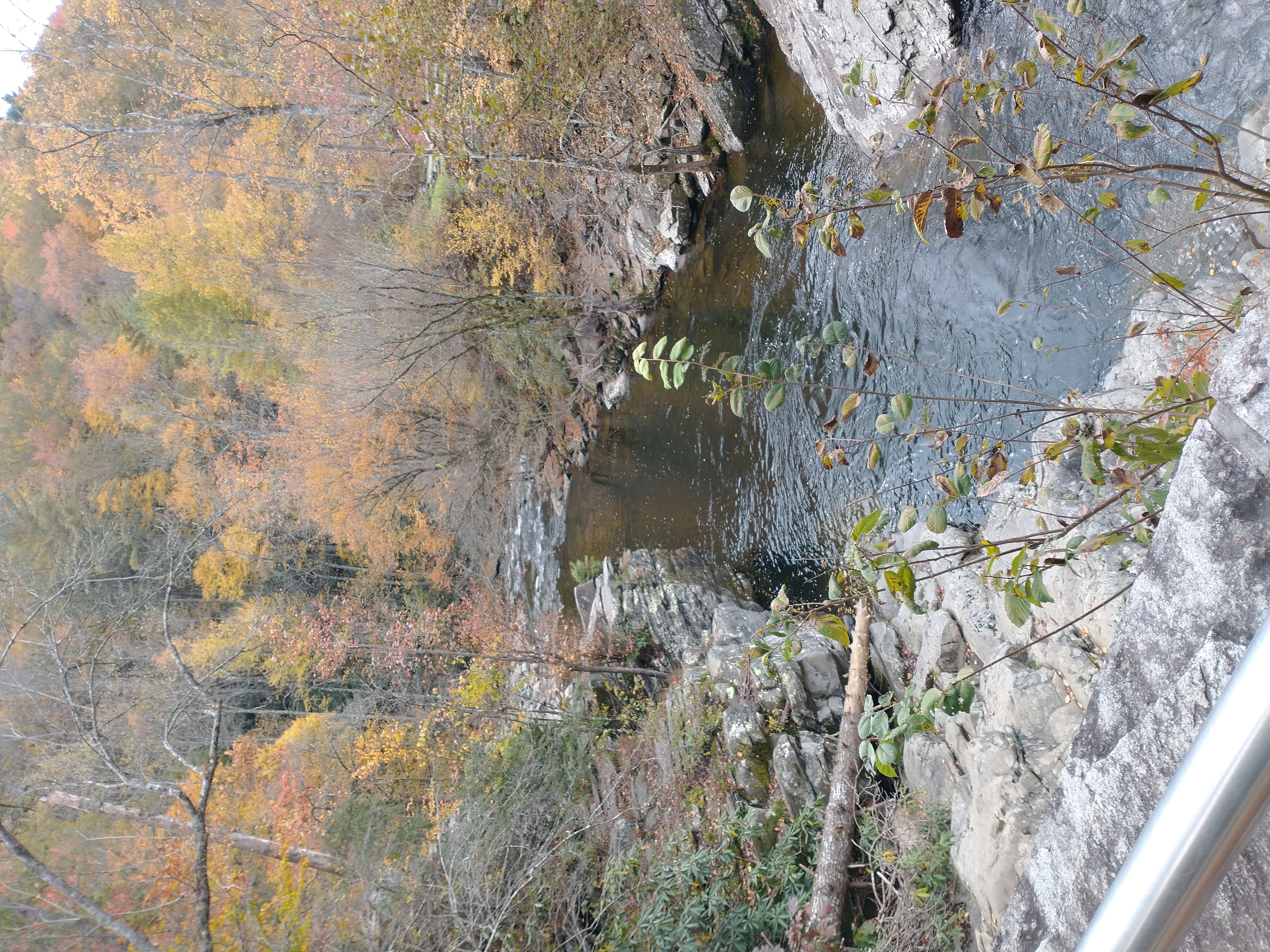 Hike to Upper Meigs Falls