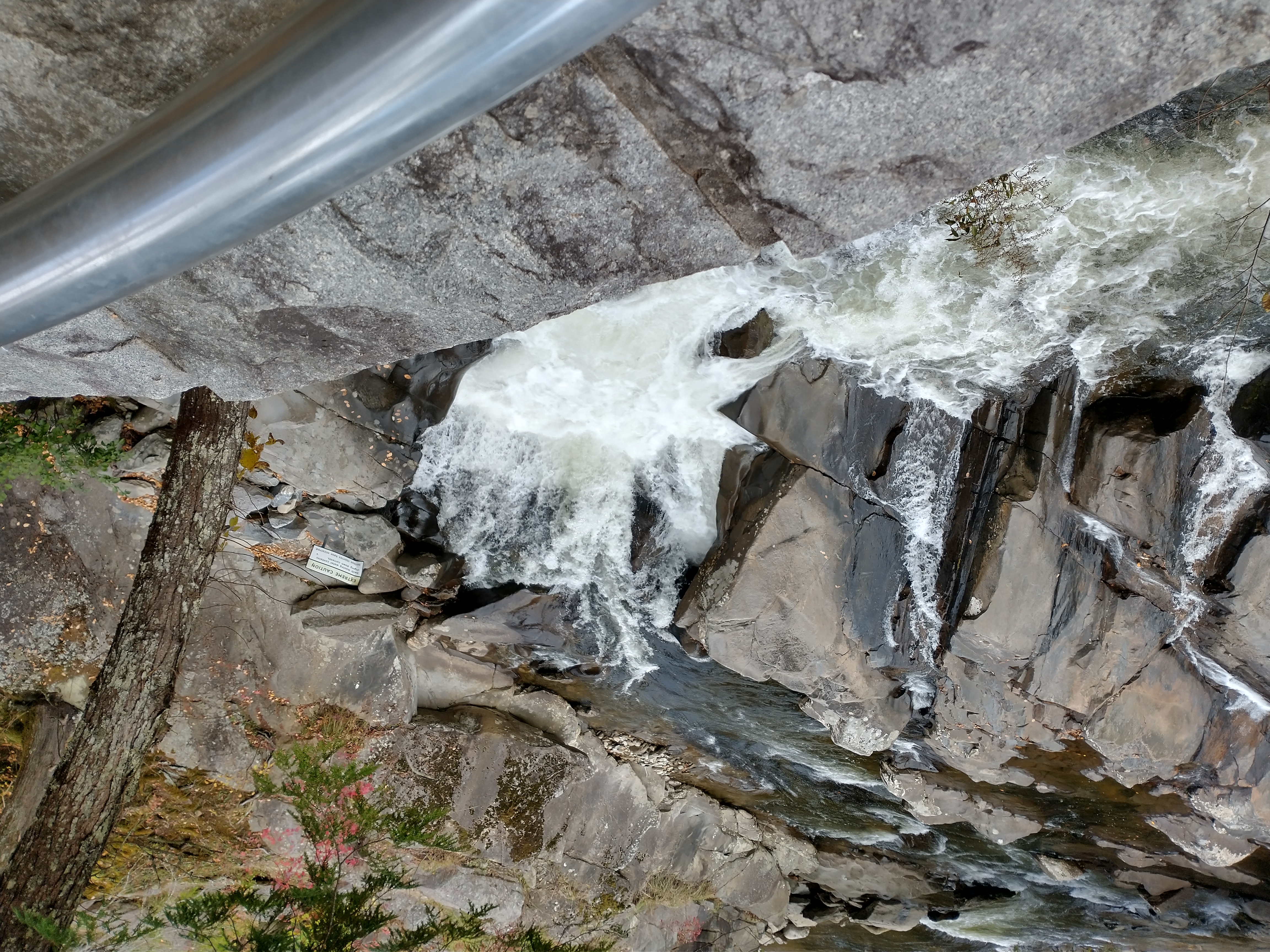 Hike to Upper Meigs Falls