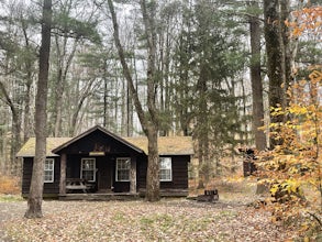 Camp at Rustic Bear Wallow Cabins