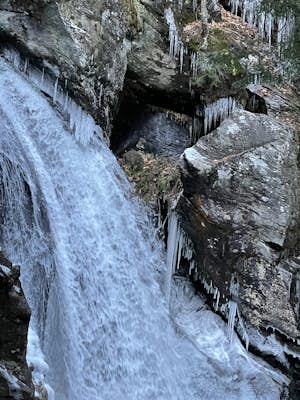 Hike to Bingham Falls