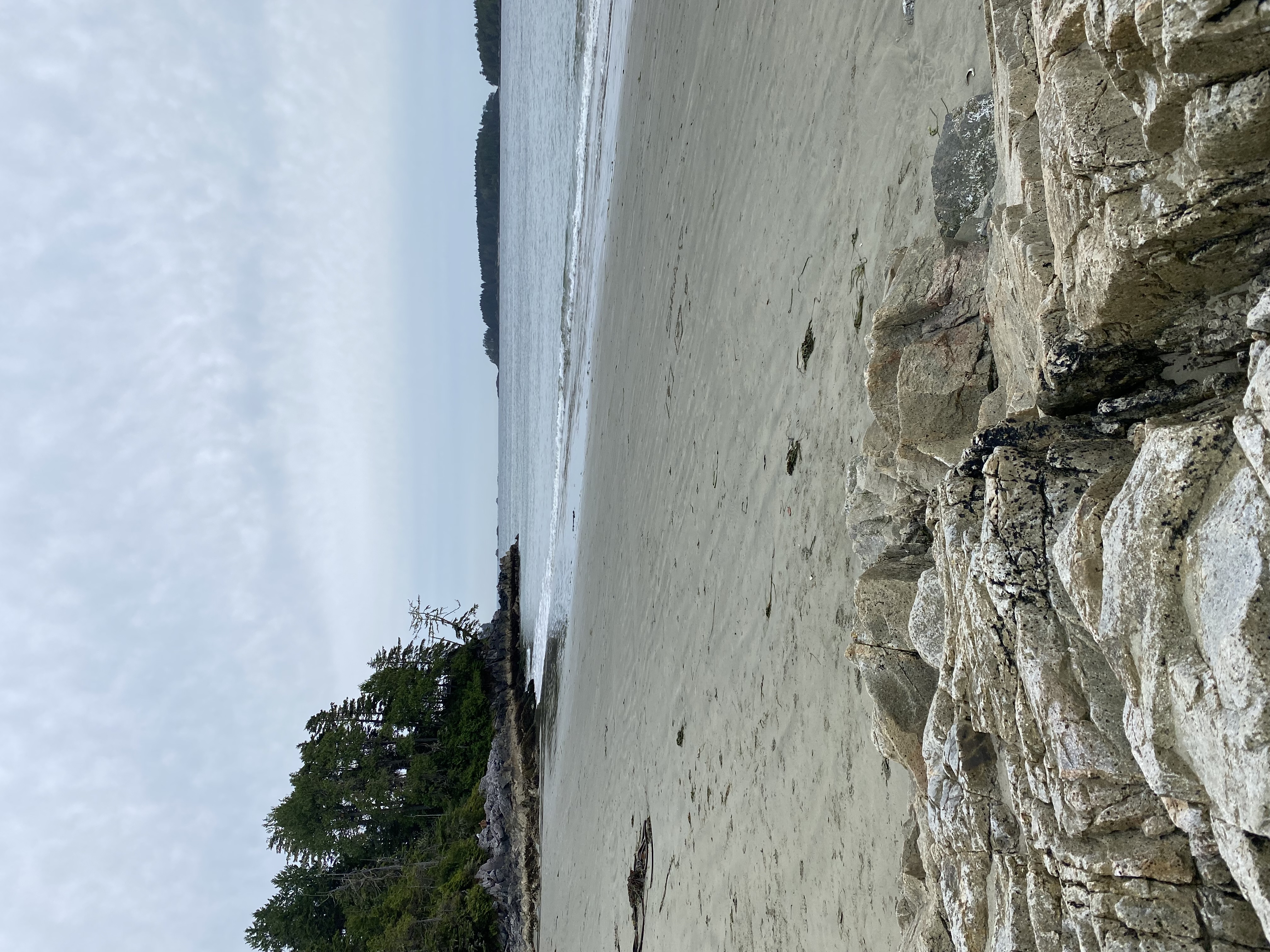 Hike to Tonquin Beach