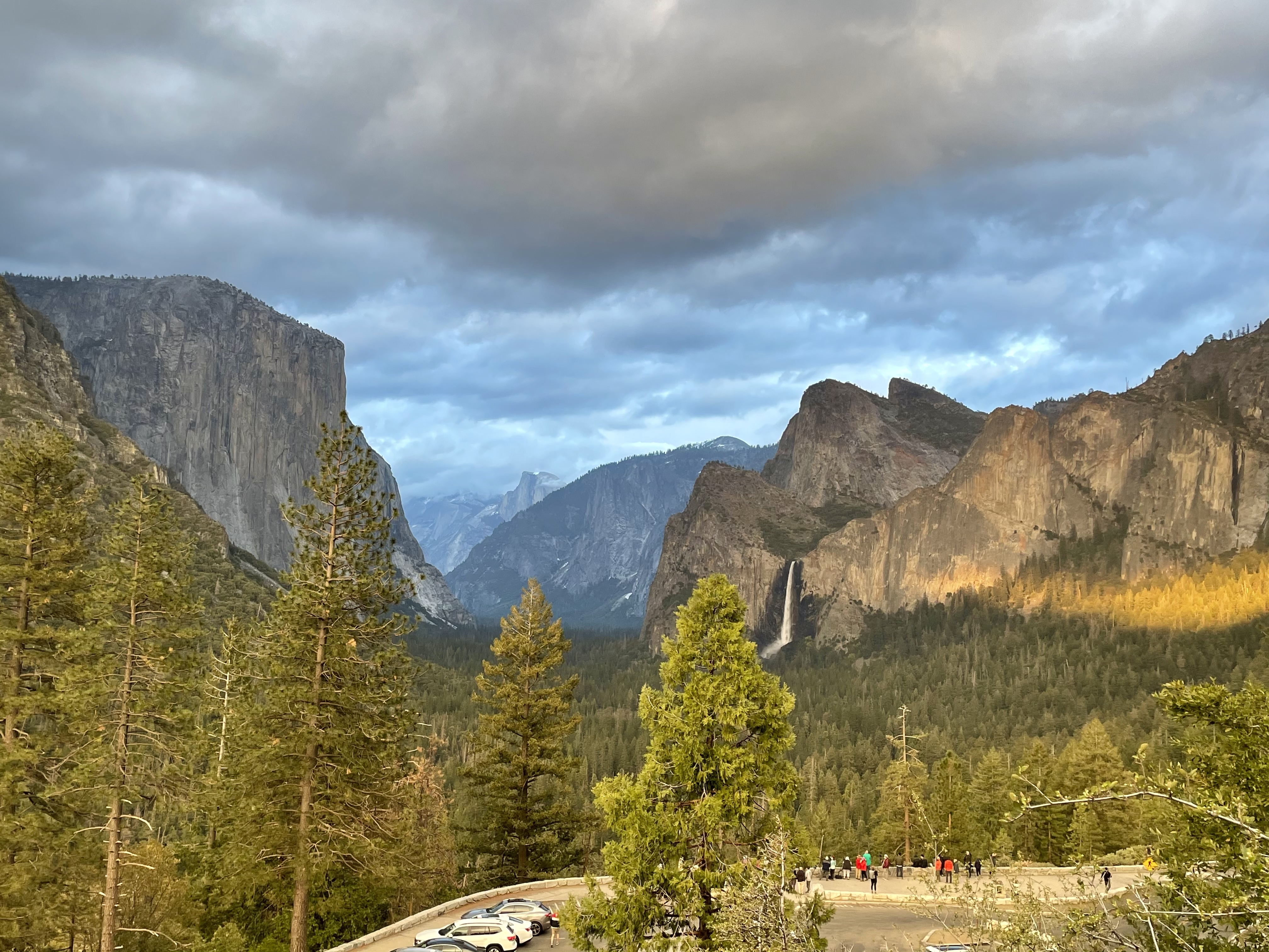 Hike to Artist Point in Yosemite National Park