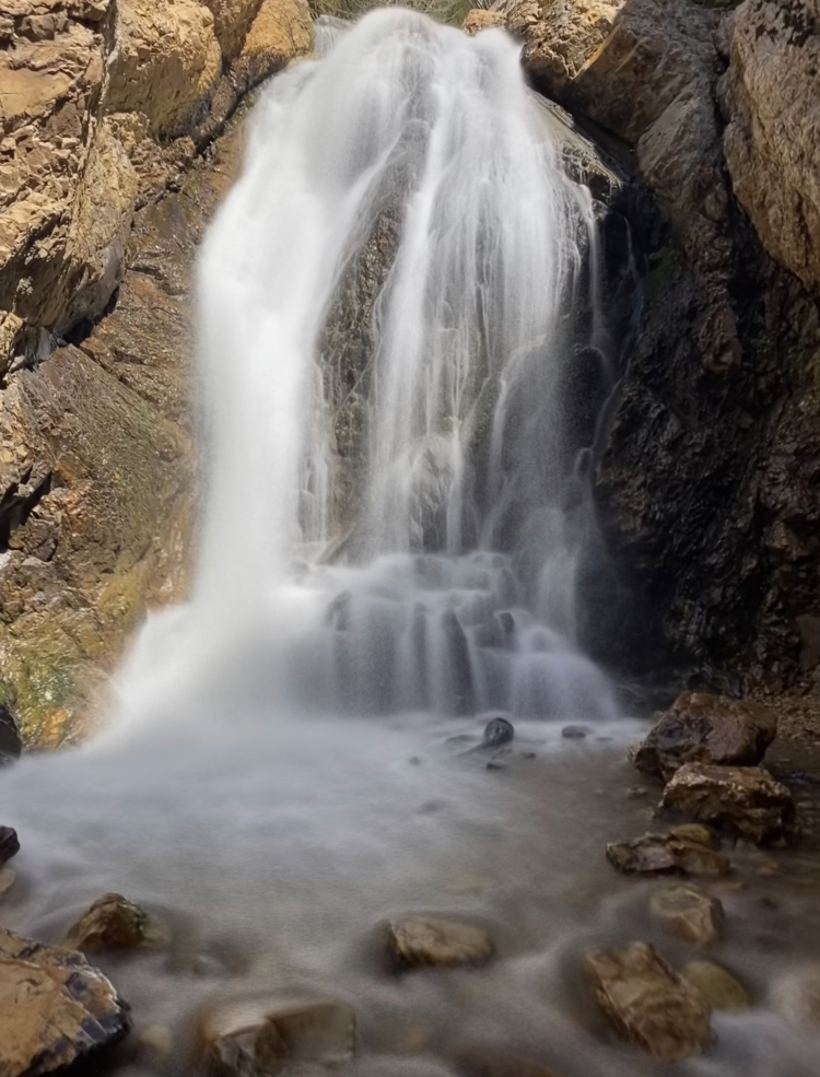 Hike Heughs Canyon (Olympus Waterfall)