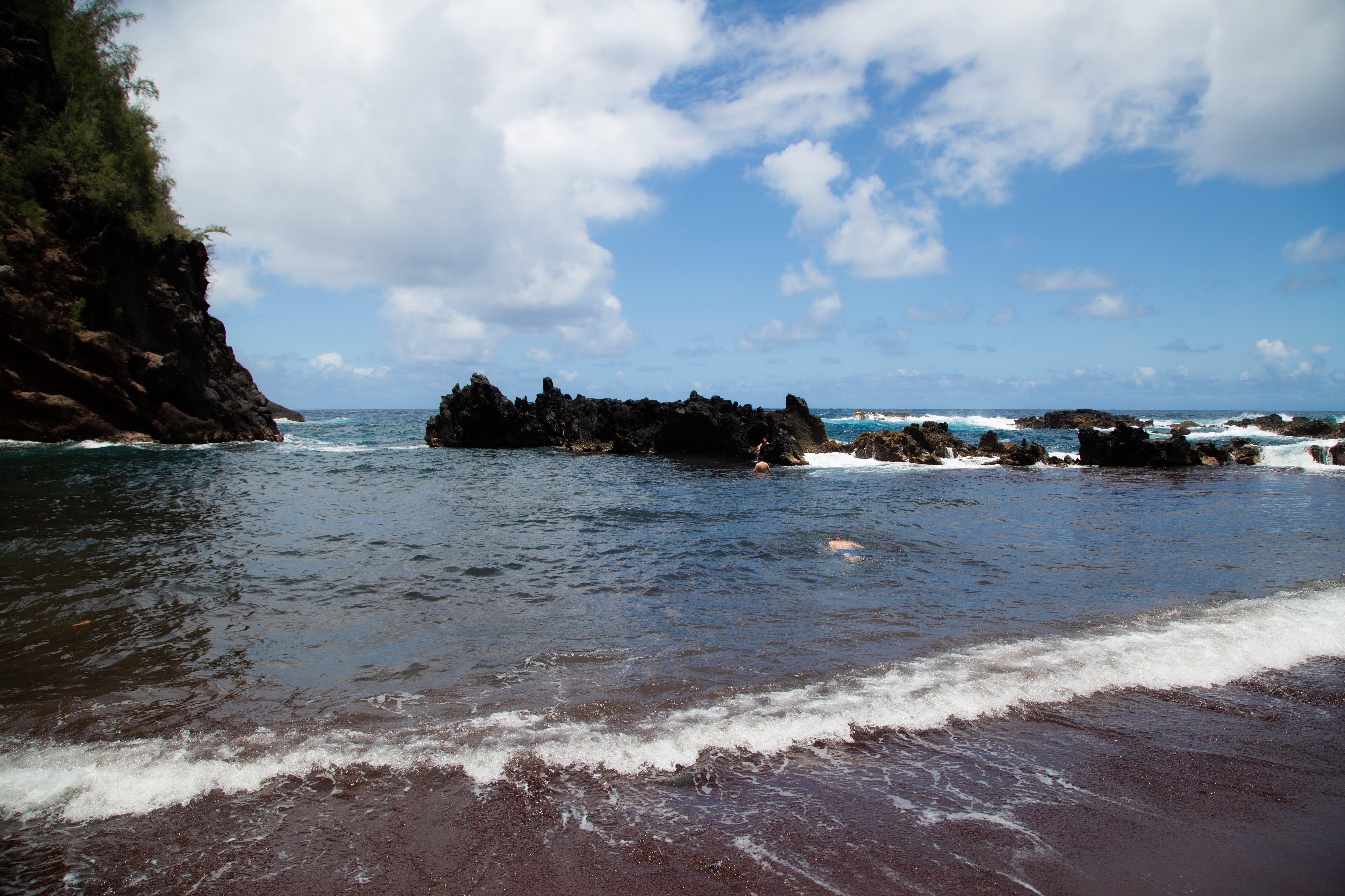 Kaihalulu Red Sand Beach