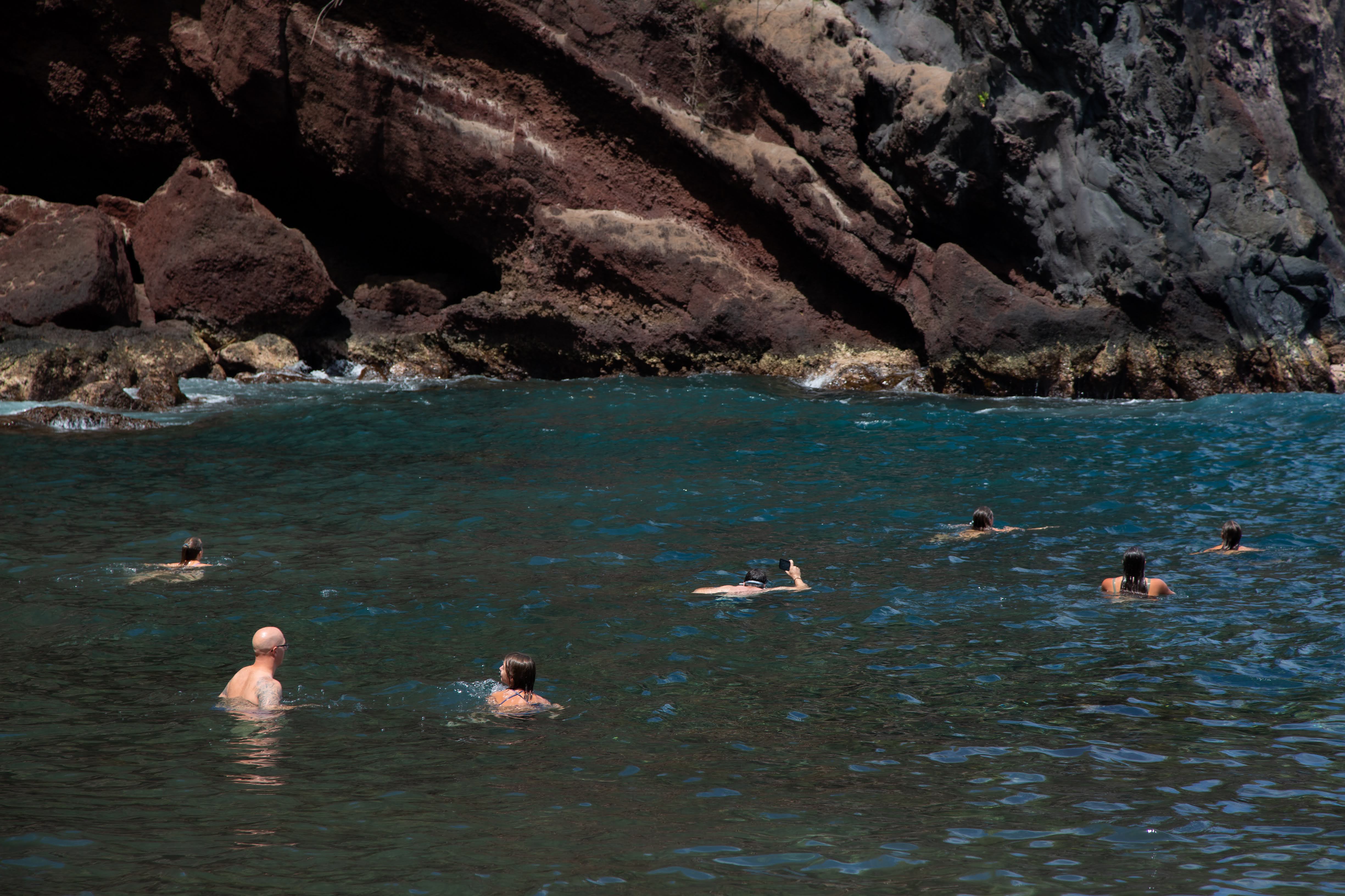 Kaihalulu Red Sand Beach