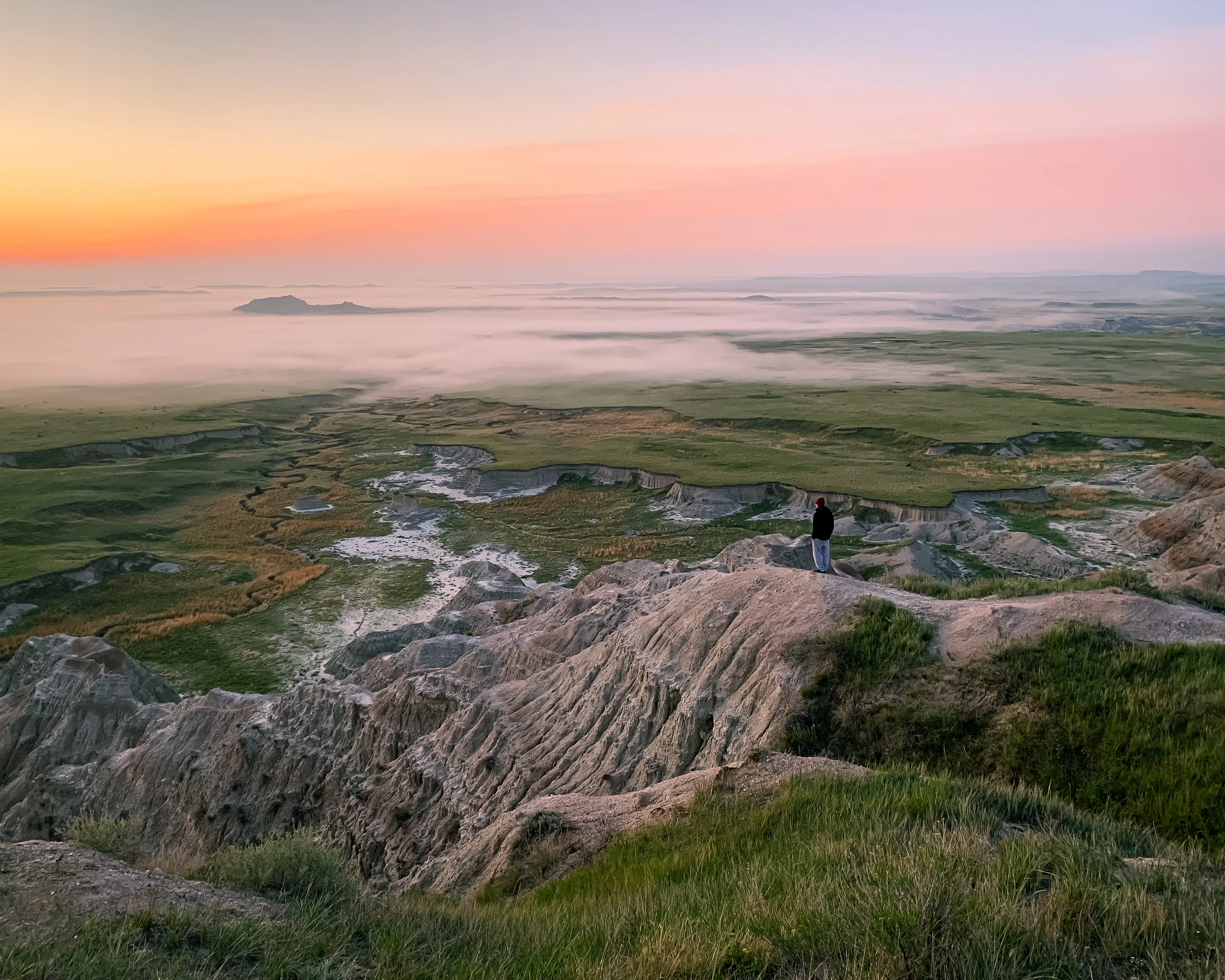 Drive the Sage Creek Rim Road