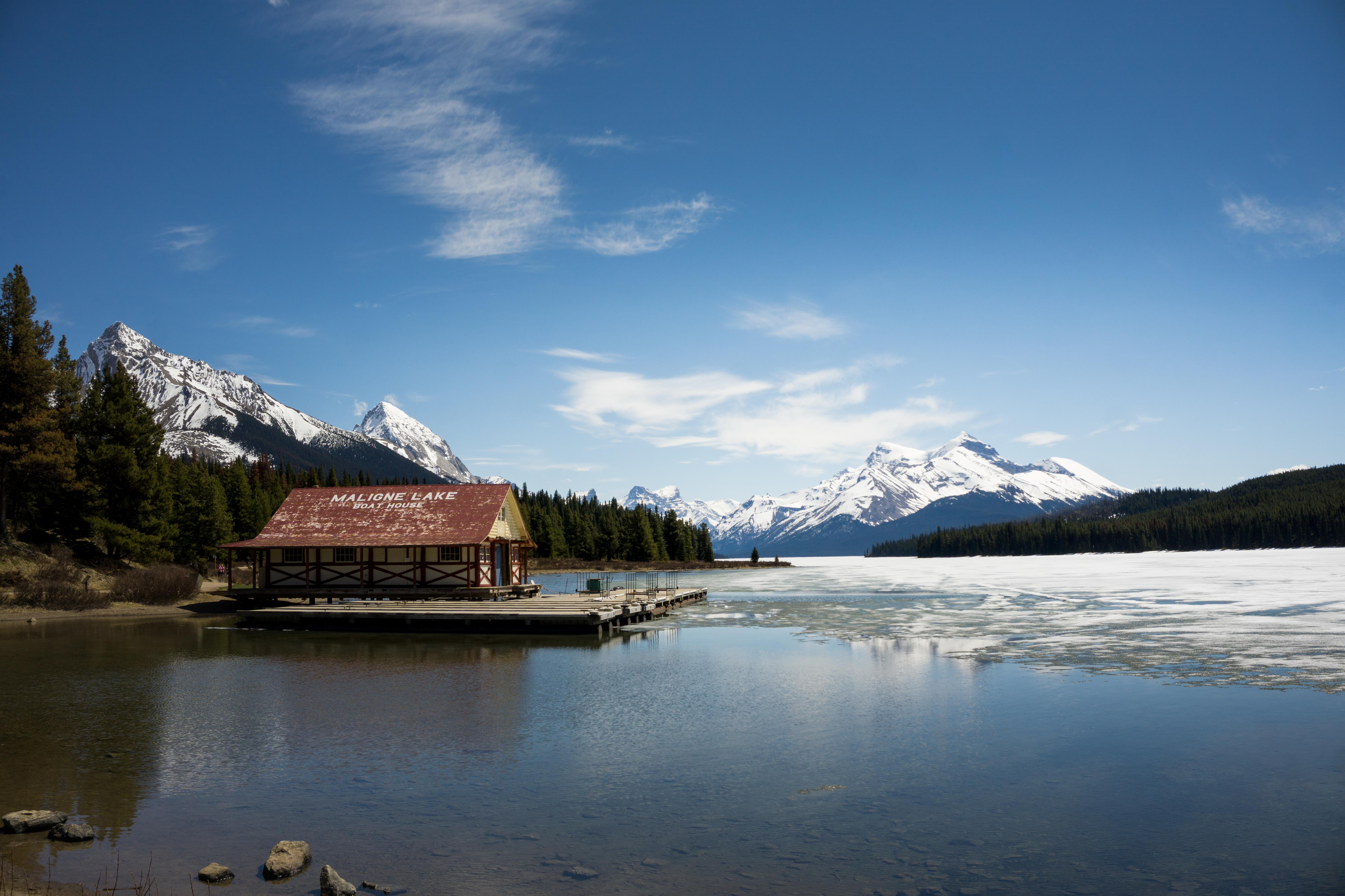 Photograph Spirit Island and Maligne Lake 
