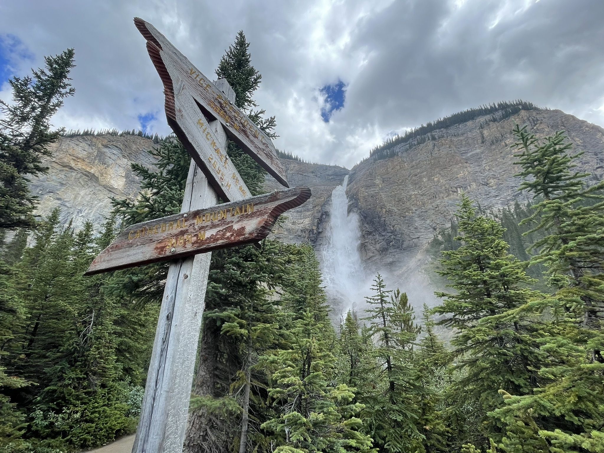 Takakkaw Falls