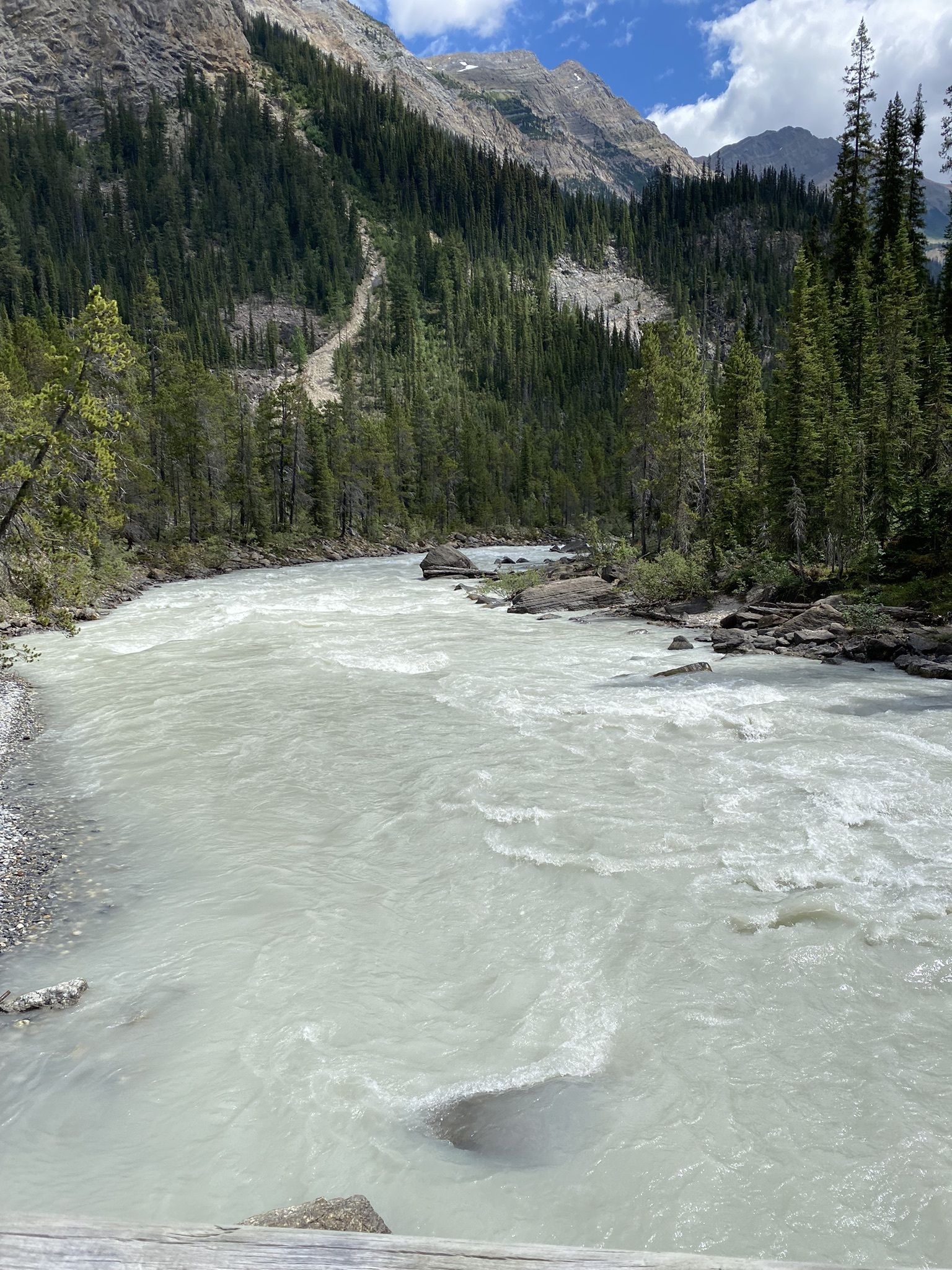 Takakkaw Falls