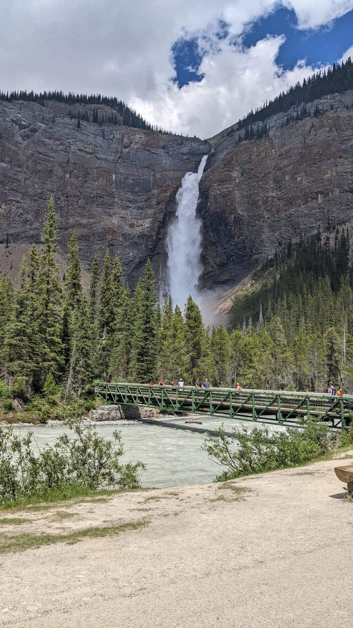 Takakkaw Falls