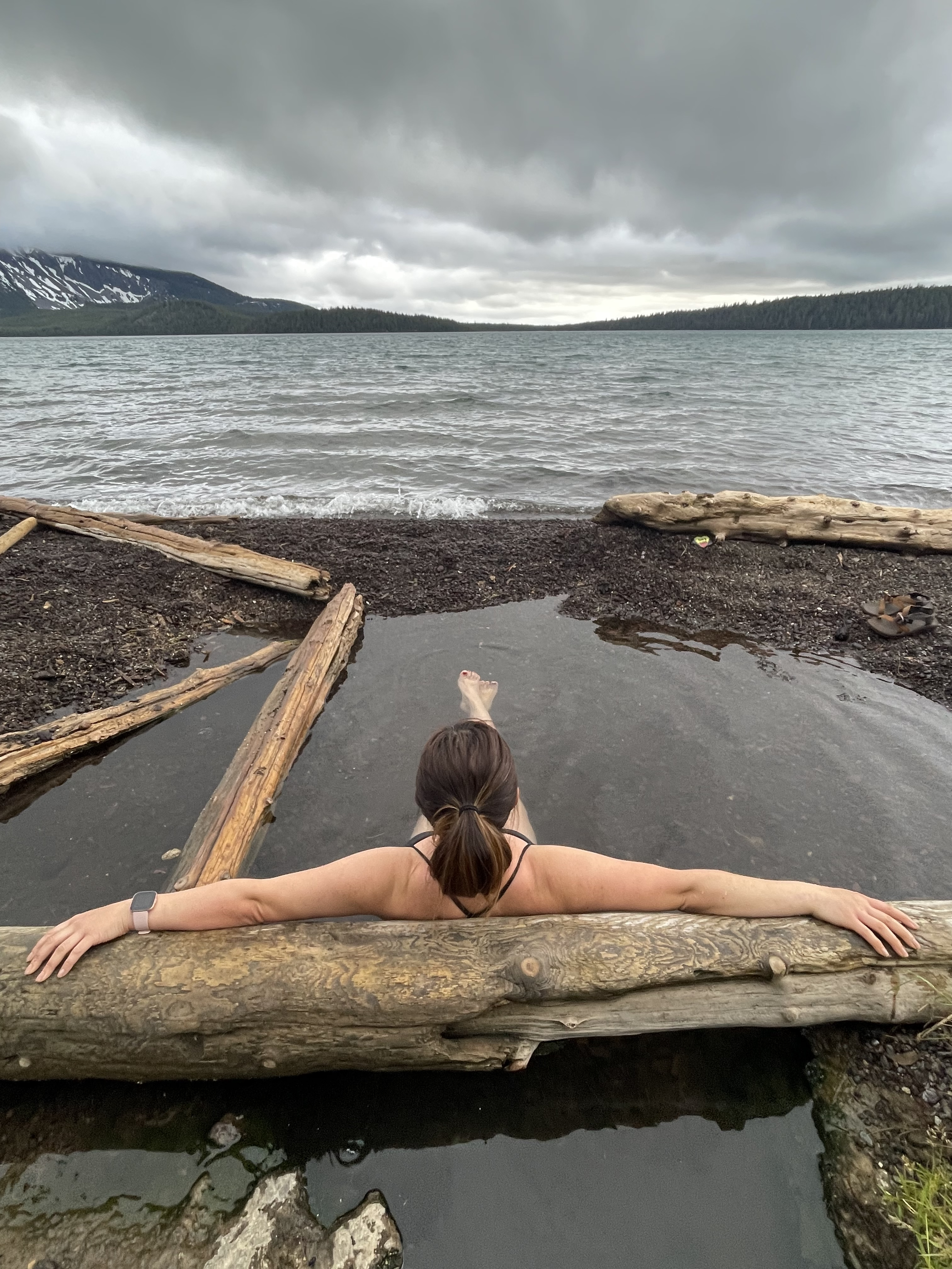 Hike to Paulina Lake Hot Springs