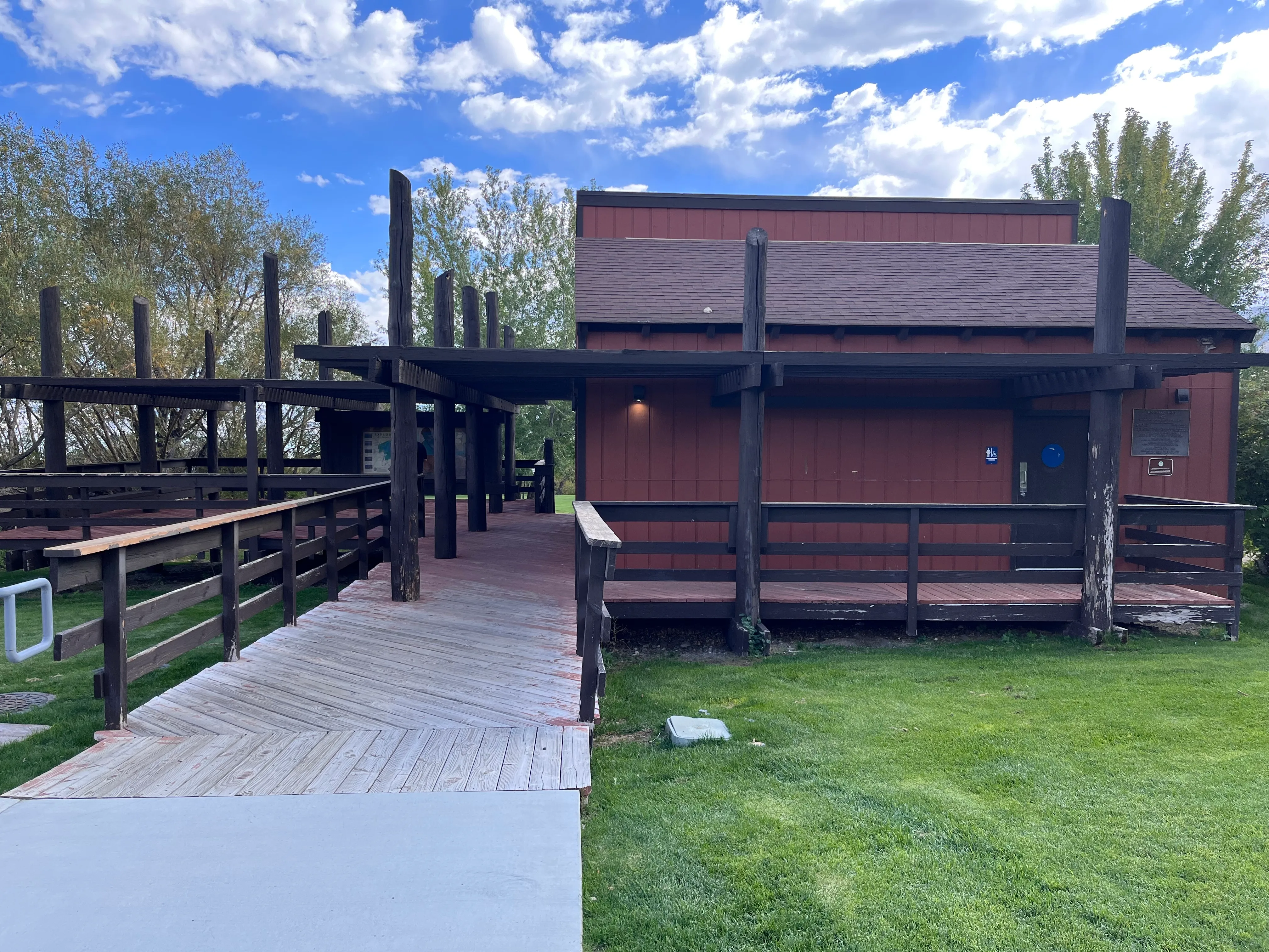 Mono Lake Park Nature Trail