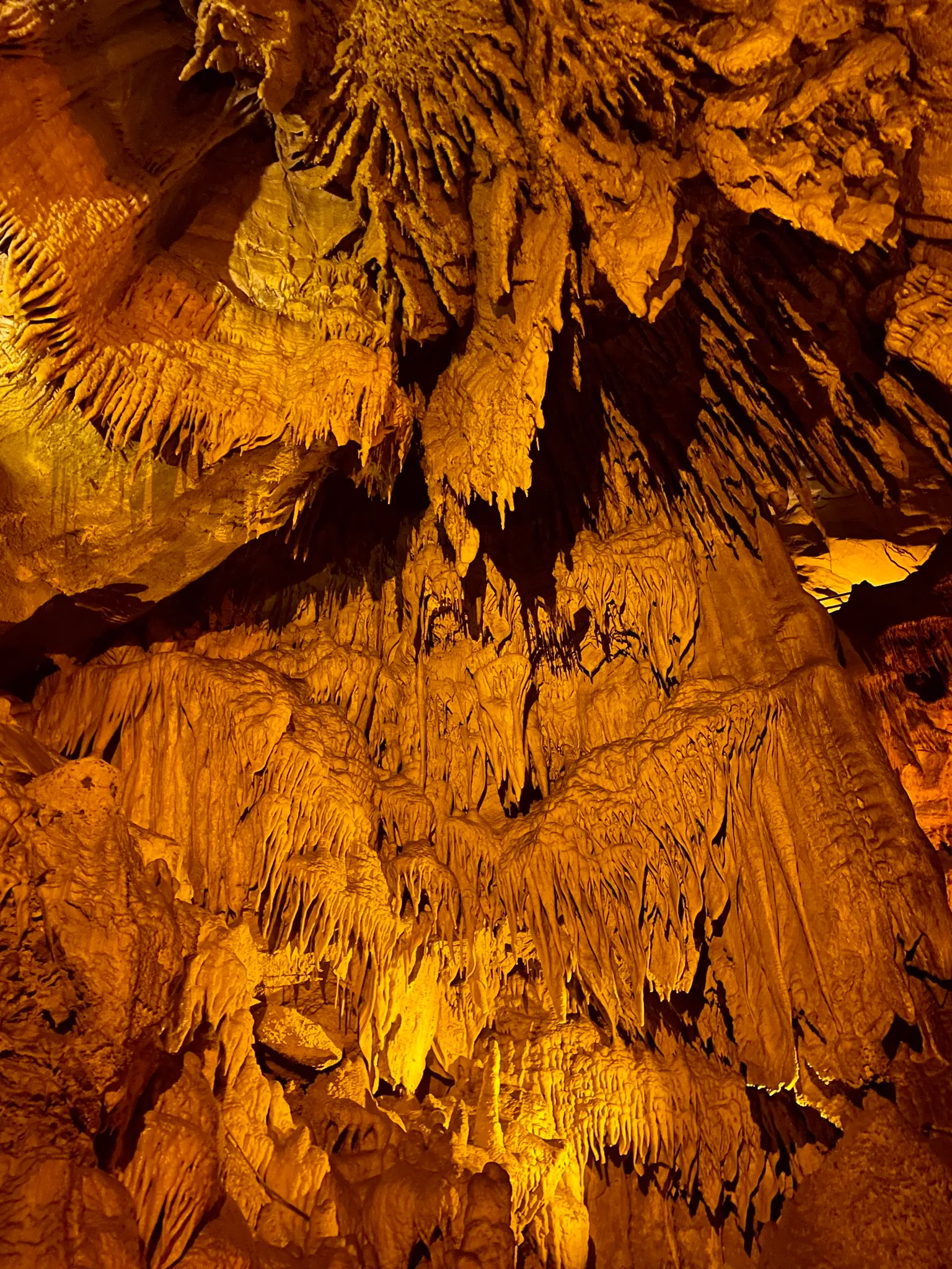 Tour the Diamond Caverns