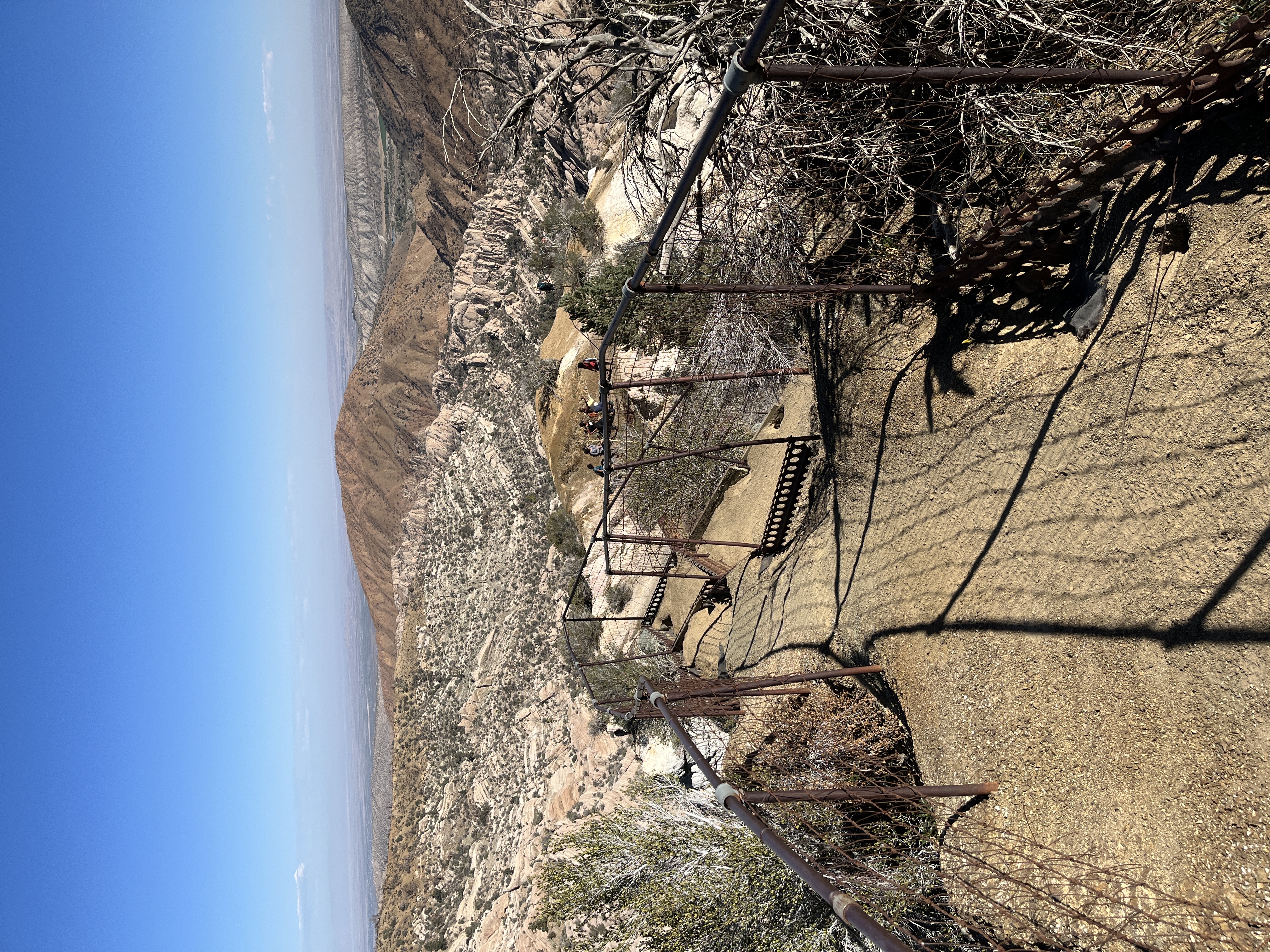 Devil's Punchbowl and Devil's Chair 