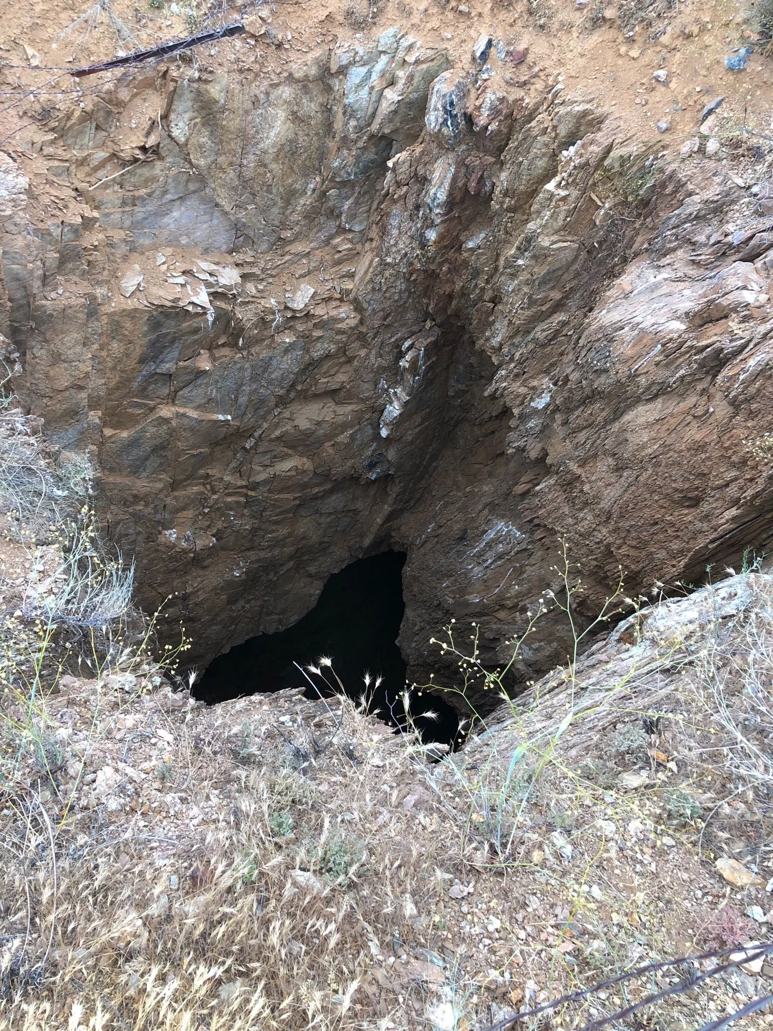 Richinbar Mine and Pueblo Trail