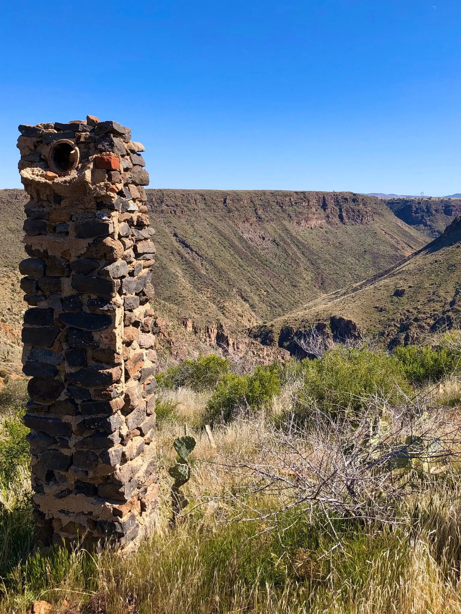 Richinbar Mine and Pueblo Trail
