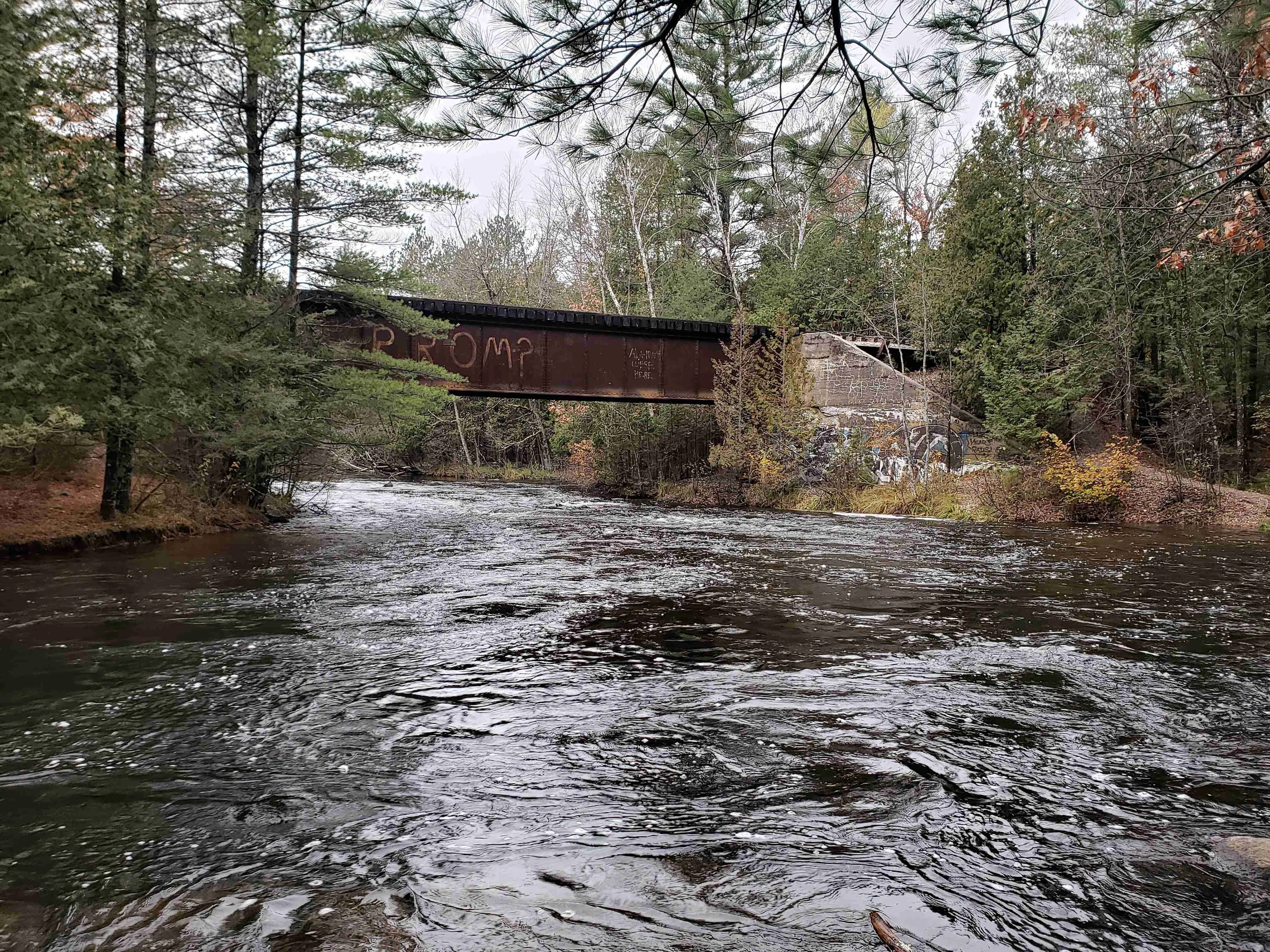 Explore Dave's Falls