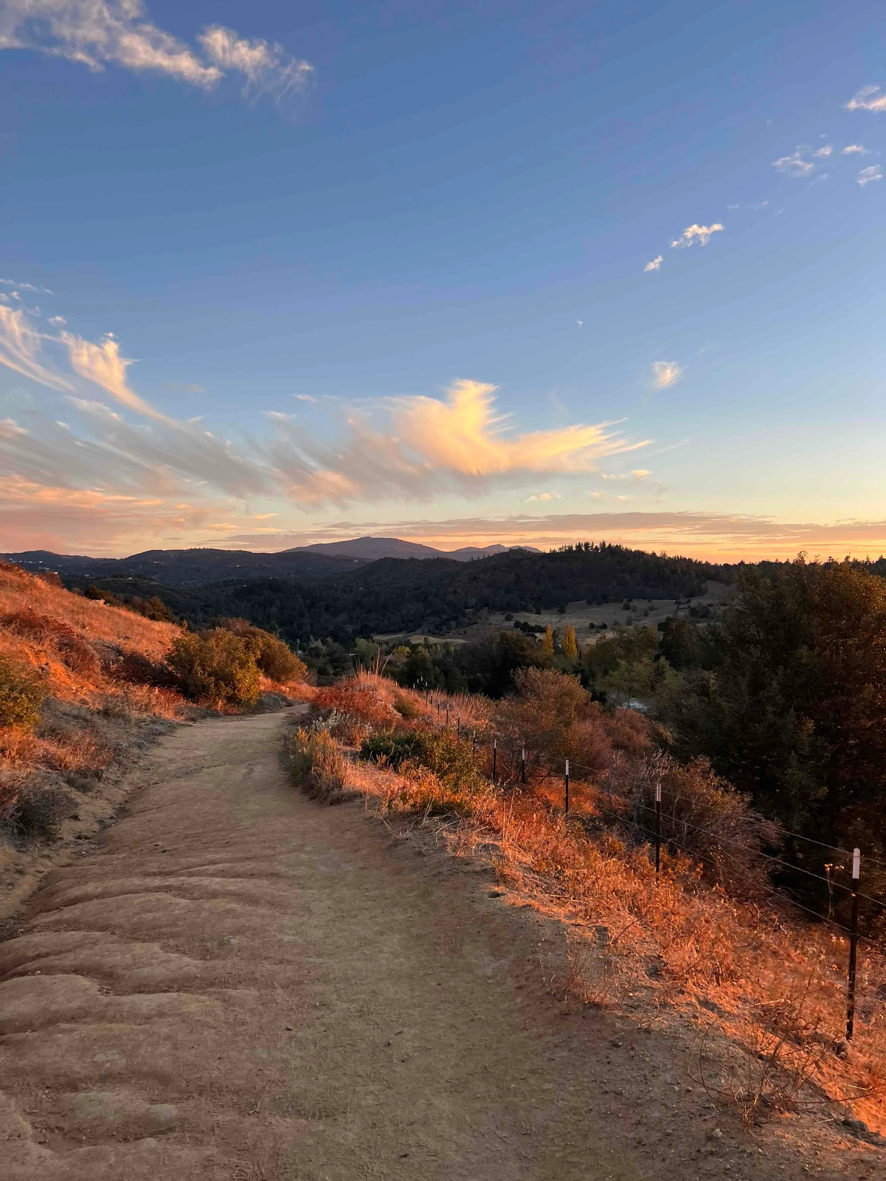 Volcan Mountain Trail