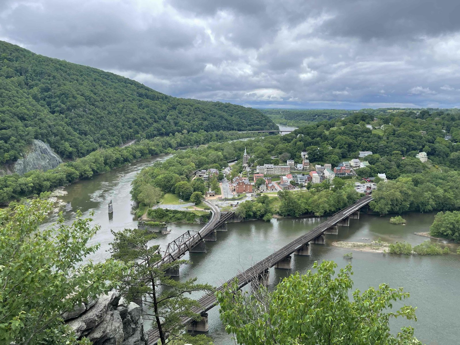 Maryland Heights via Overlook Cliffs