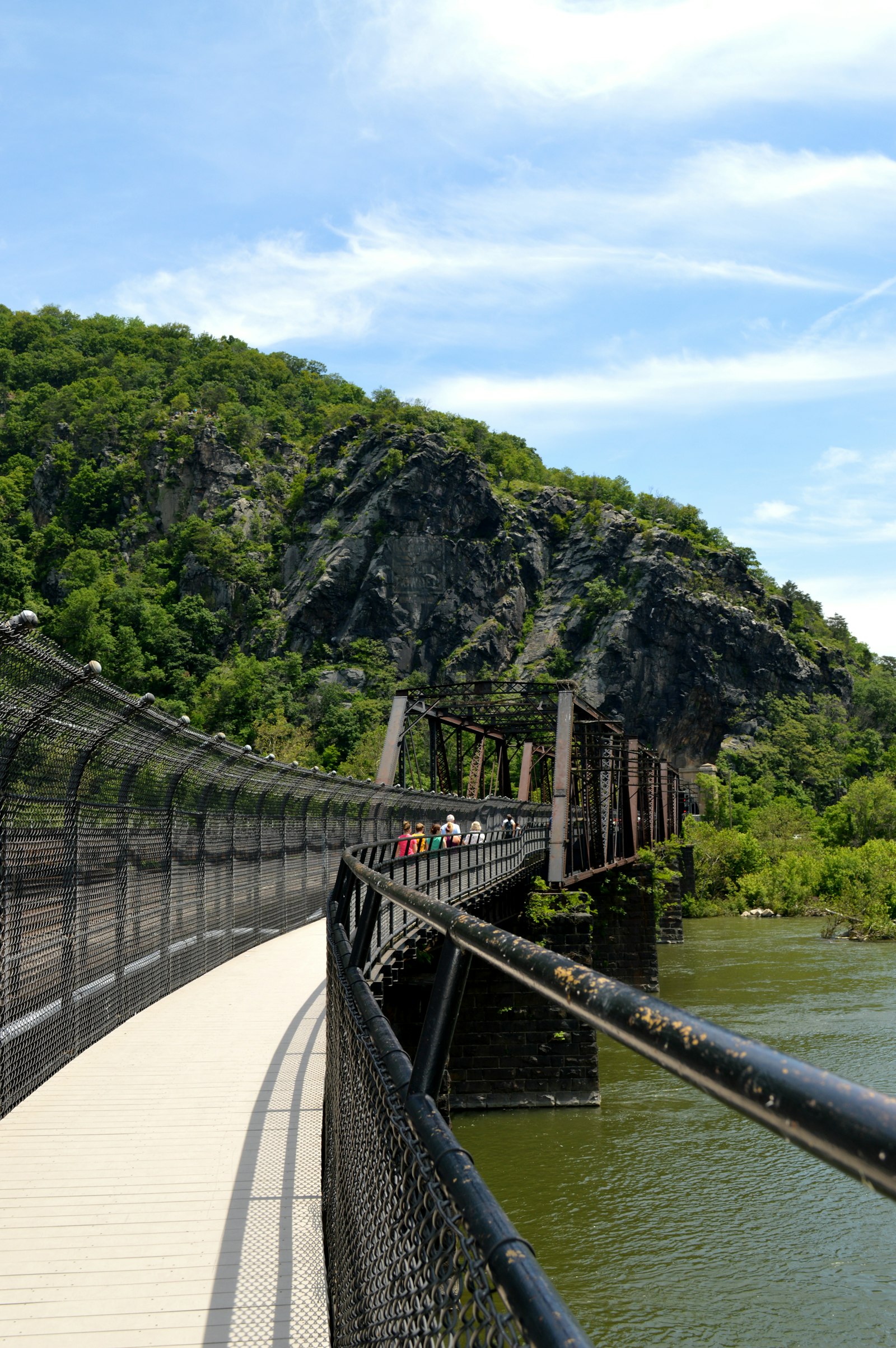 Maryland Heights via Overlook Cliffs