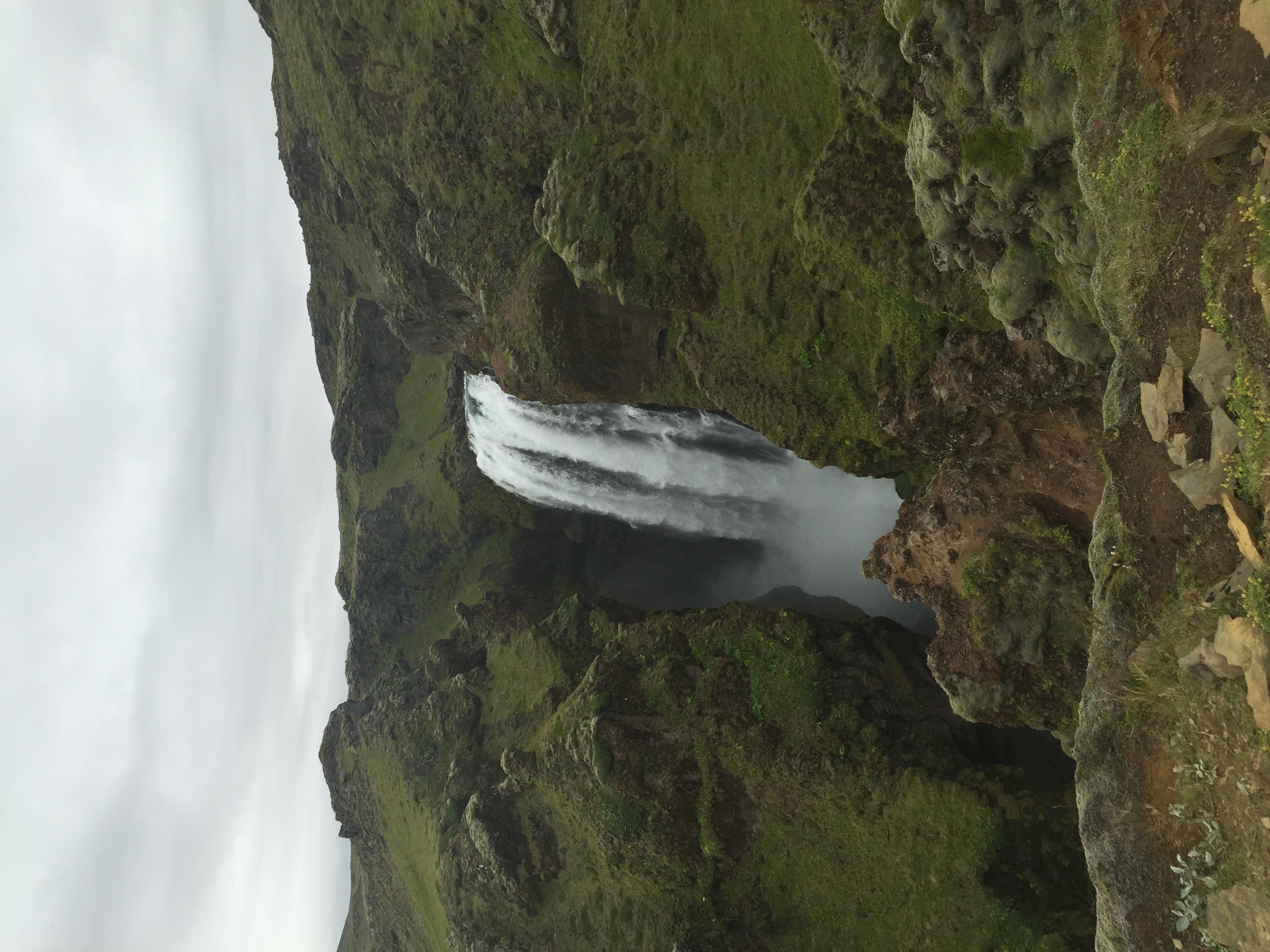 Hike Fimmvörðuháls Pass