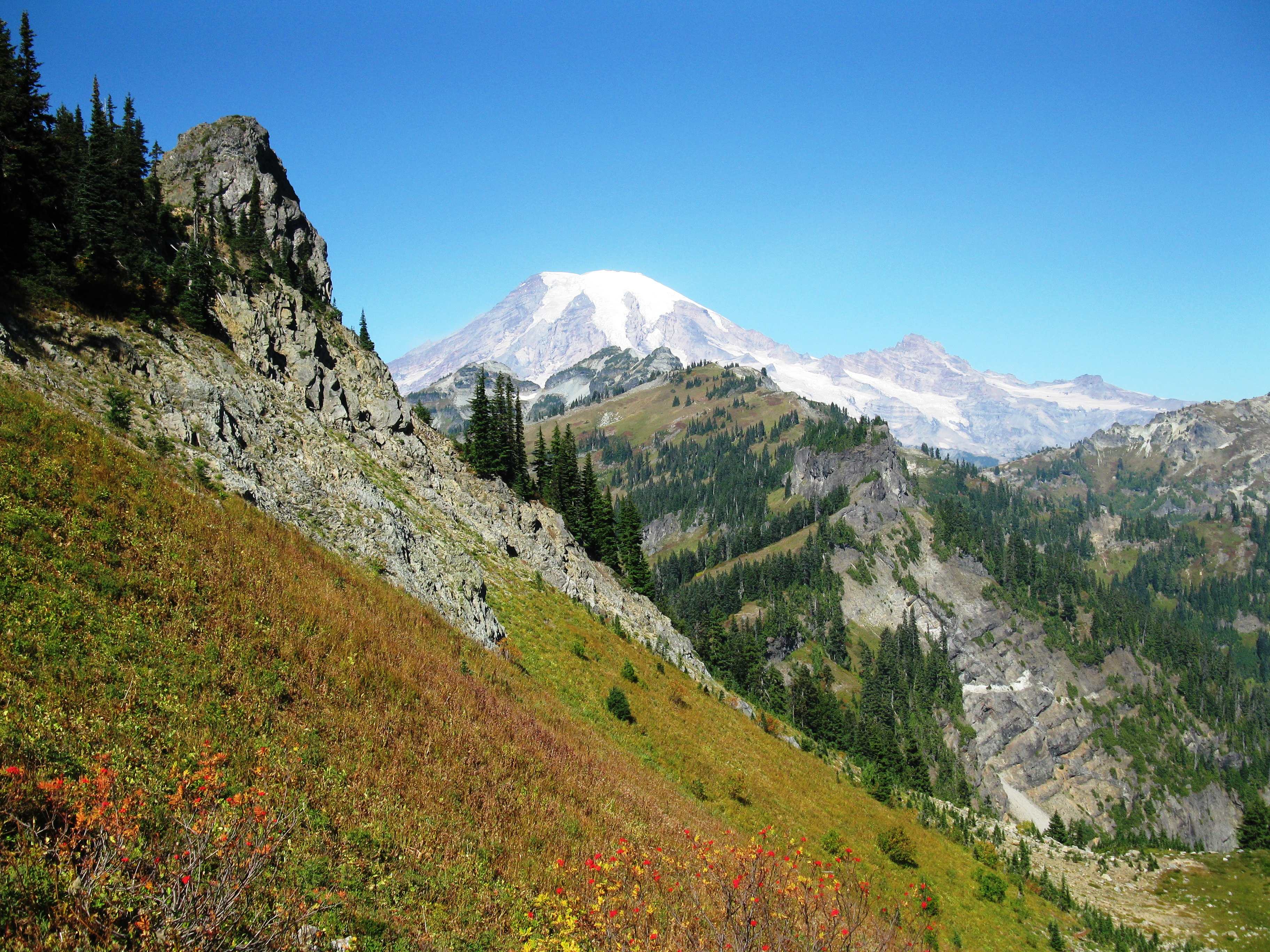 Hike and Fish the Tatoosh Lakes 