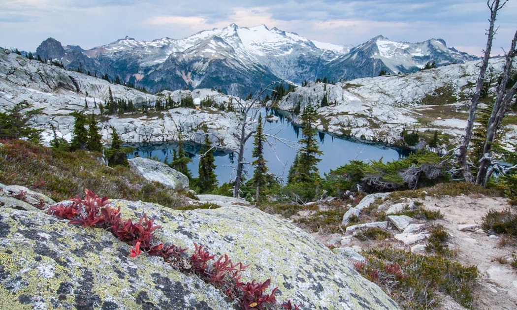 Backpack Tuck and Robin Lakes, Washington