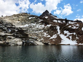 Hike to Lower Monarch Lake 