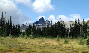 Hike to Helm Lake