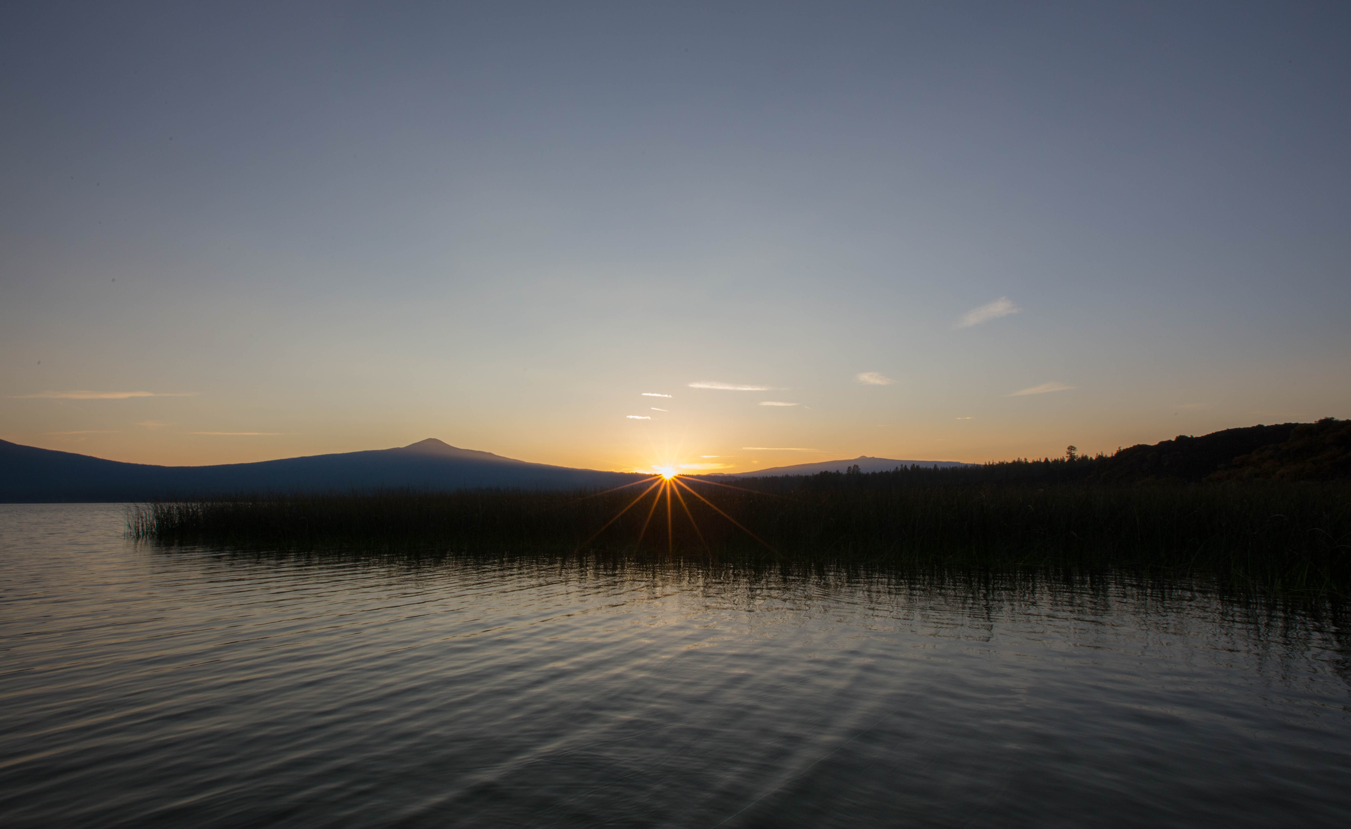Fly Fish on Davis Lake 