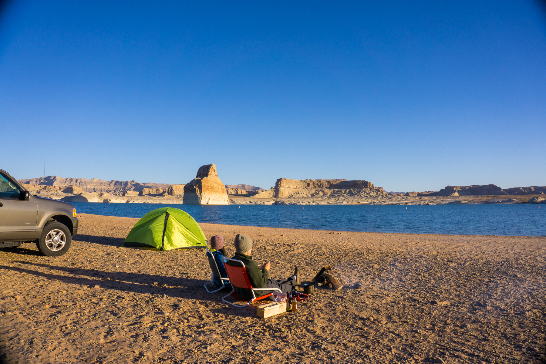 Camp at Lone Rock Beach