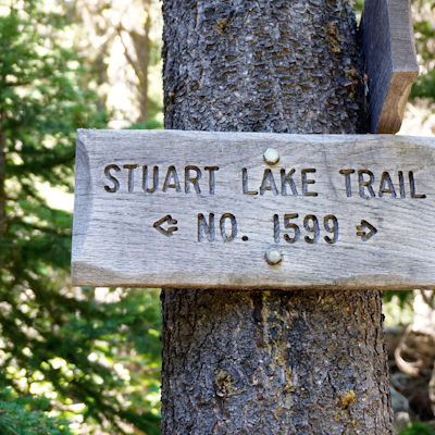 Hike to Lake Stuart