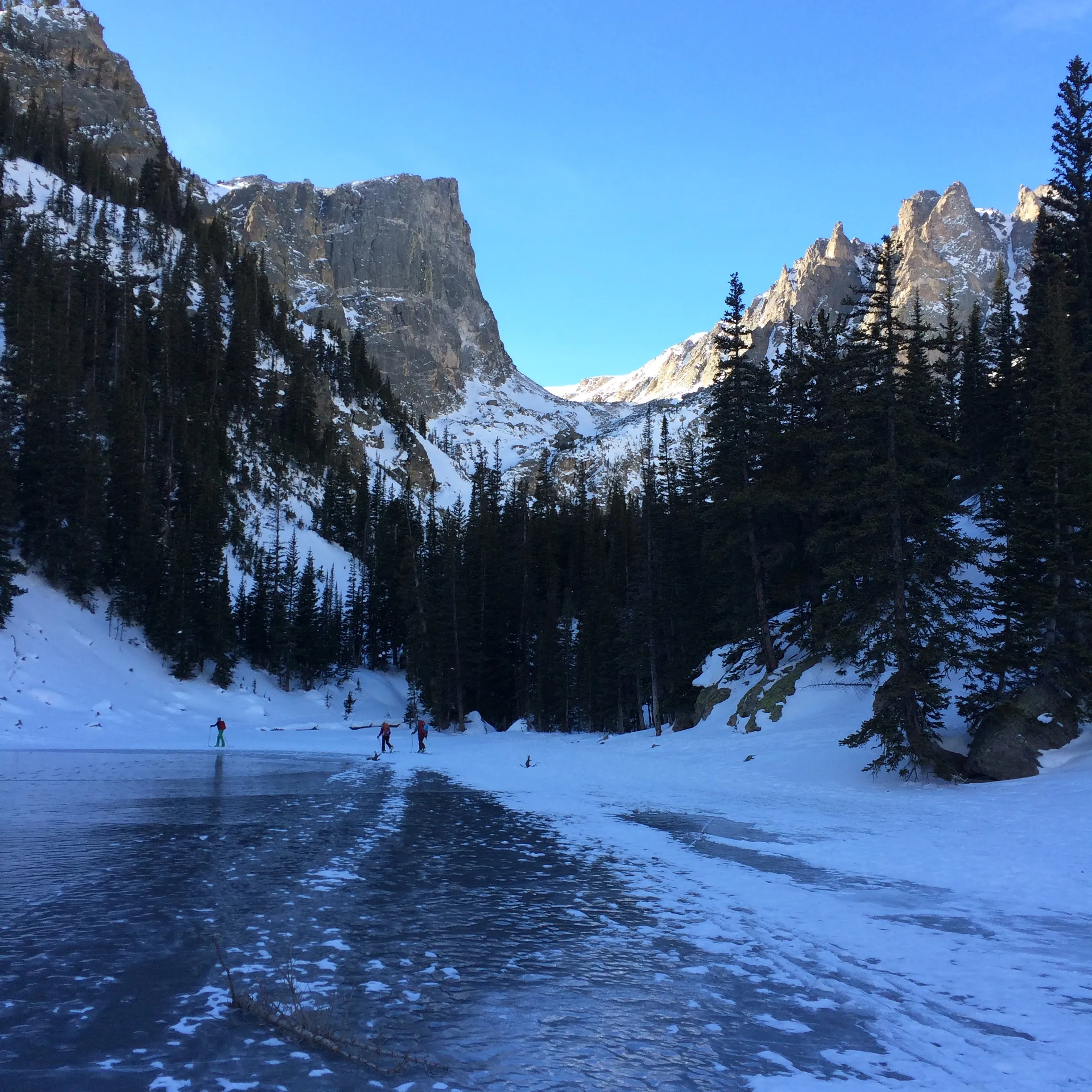 Snowshoe to Nymph, Dream, and Emerald Lakes