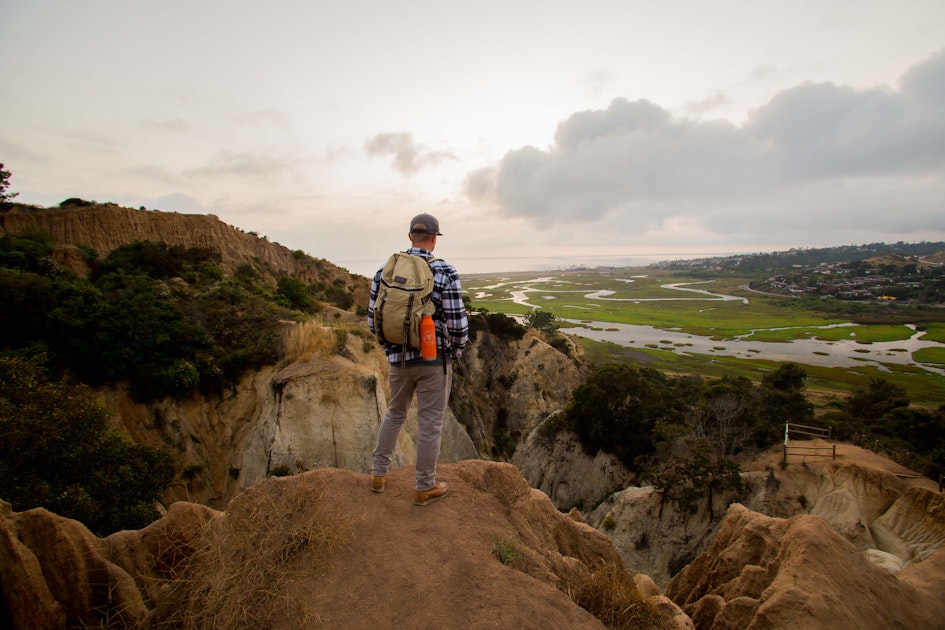Hike the Mushroom Caves, Solana Beach Mushroom Caves Trailhead