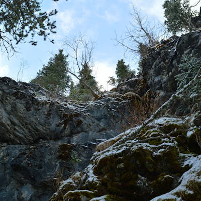 Winter Hike Up Vent's Ridge