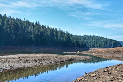 Hiking the Jenkinson Lake Loop Trail at Sly Park , Jenkinson Lake Loop ...