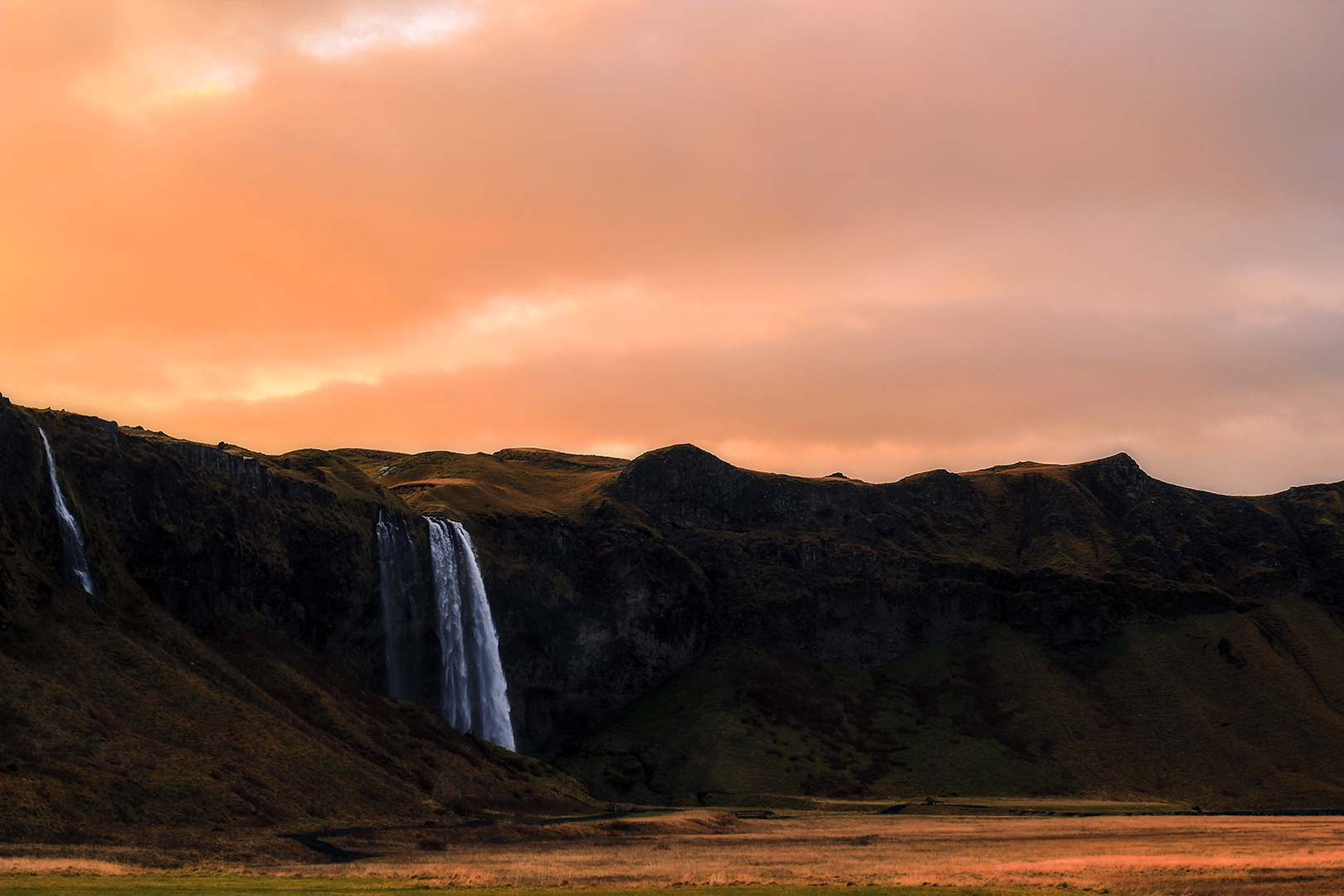 Photograph the Waterfalls of Iceland