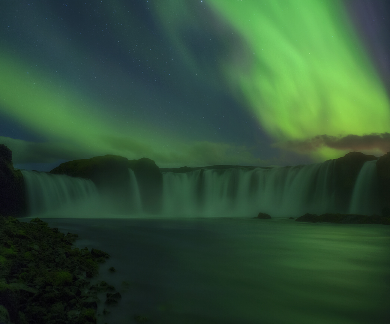 Photograph the Northern Lights at Grotta Lighthouse