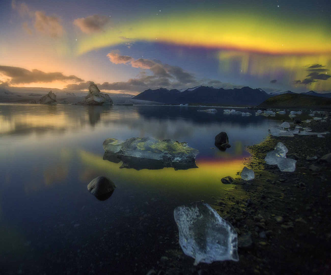 Photograph the Northern Lights at Grotta Lighthouse