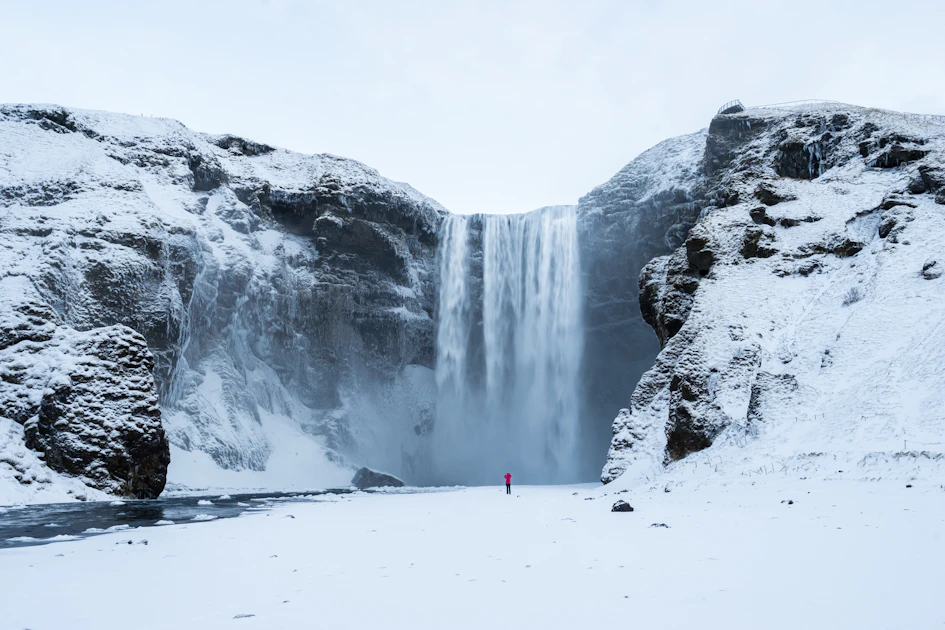 explore-sk-gafoss-in-the-winter-sk-gafoss-iceland-iceland
