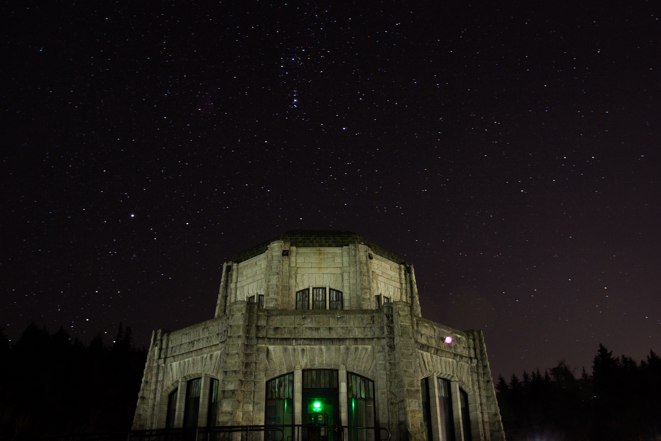 Night Sky Shooting at Vista House