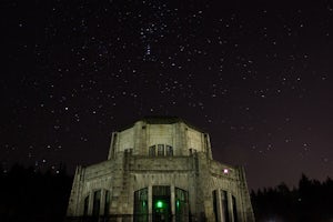 Night Sky Shooting at Vista House