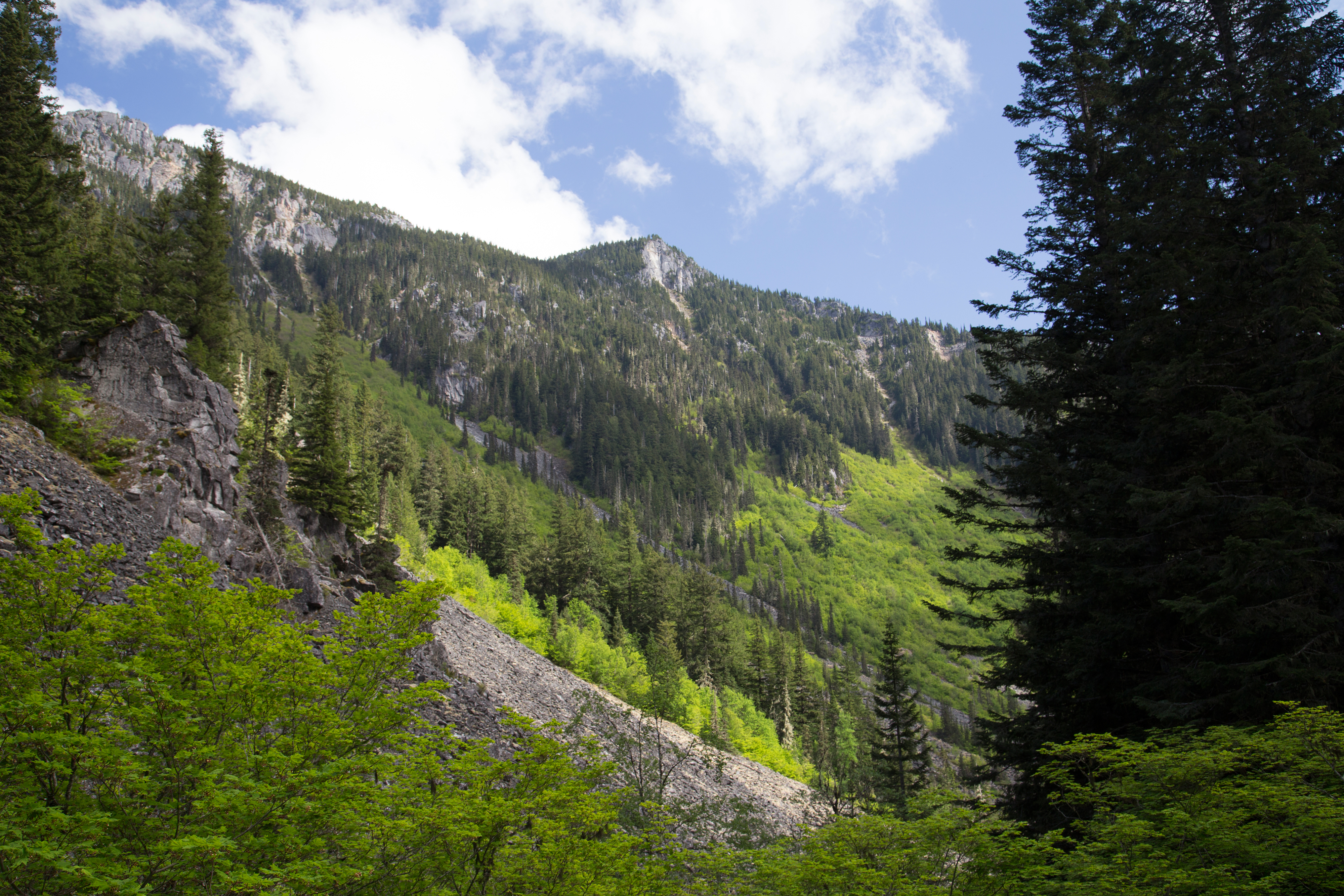 Hike to Lindeman & Greendrop Lakes