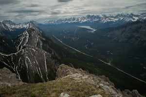 Hike Alberta's Grizzly Peak