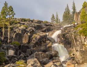 Hike to Bassi Falls