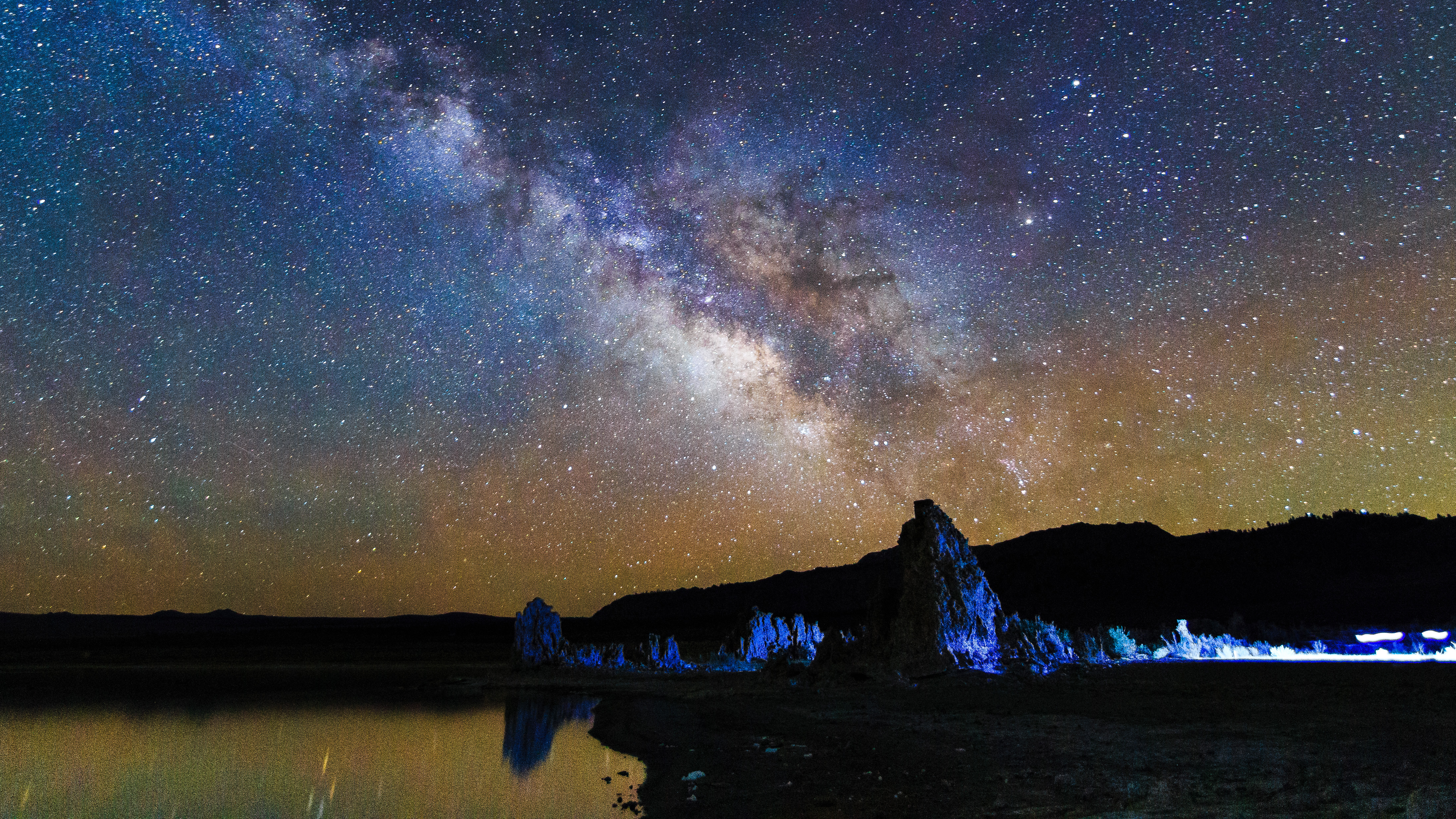 Explore the Mono Lake Tufas under the Milky Way 