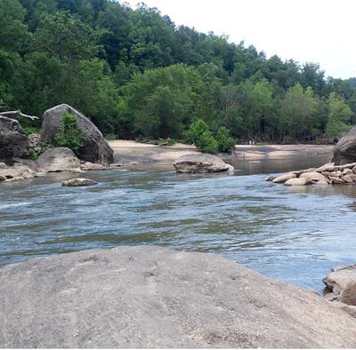 Hike the Cumberland River to Eagle Falls