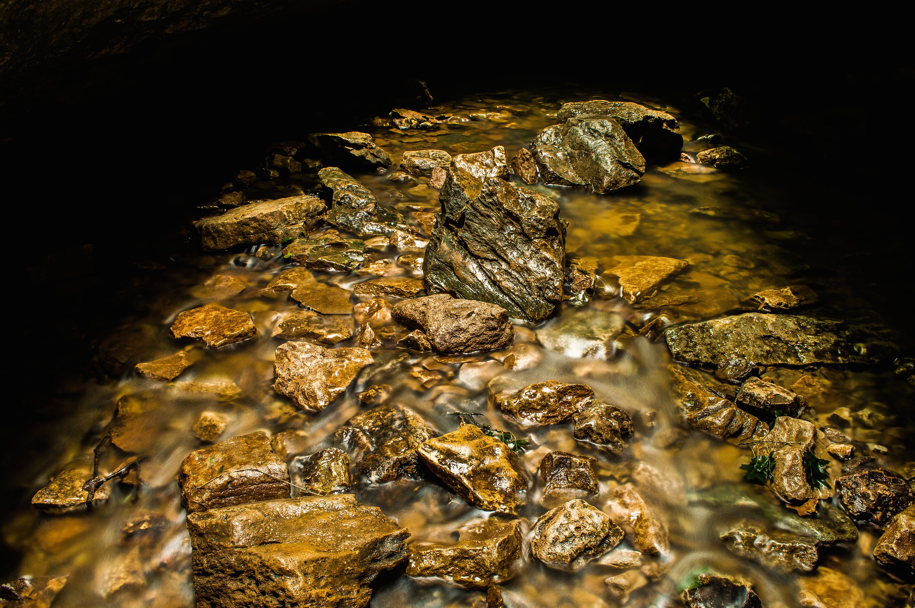 Explore the Devil's Ice Box